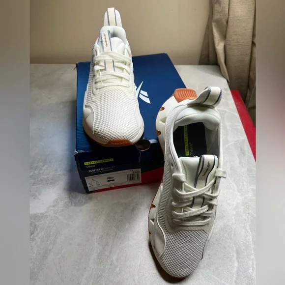Brand New Reebok Women’s Zig Dynamica Size 8 - Picture 8 of 12